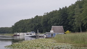 Hausboot Mirabella am Müritz Nationalpark Festanliegend, Mirow